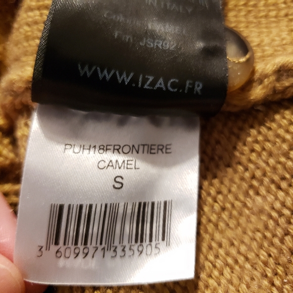 Izac Sweater - Picture 12 of 13